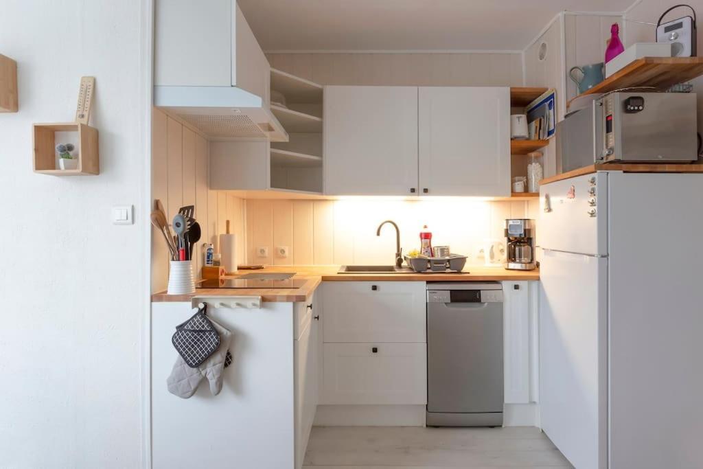 Chez Laurence - Elegant Appartement Climatise Avec Wifi Et Parking La Grande Motte Exteriör bild